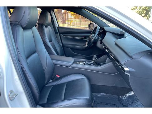 Used 2020 MAZDA MAZDA3 Hatchback w/ Preferred Package image 19