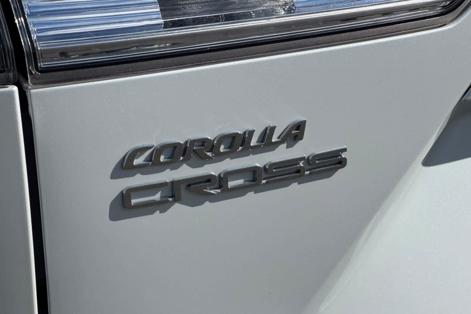 Used 2022 Toyota Corolla Cross LE FWD image 30