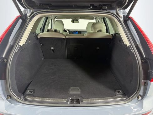 Used 2024 Volvo XC60 B5 Plus AWD/4WD image 26