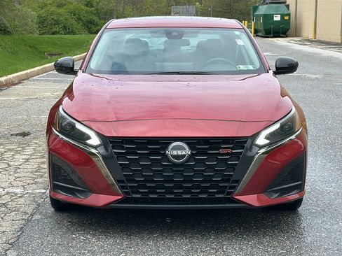 Certified 2023 Nissan Altima 2.5 SR w/ SR Premium Package AWD/4WD image 3