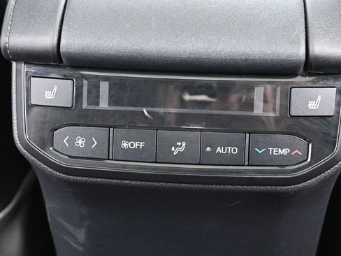 Used 2020 Toyota Highlander Platinum image 36