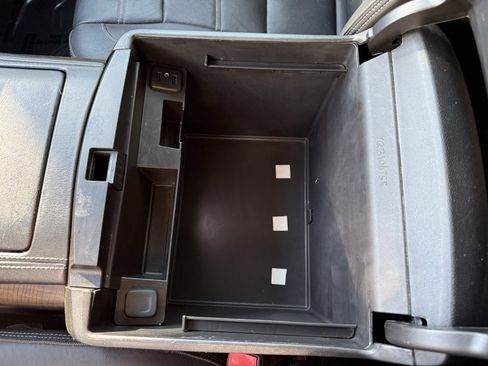 Used 2018 GMC Yukon Denali image 25