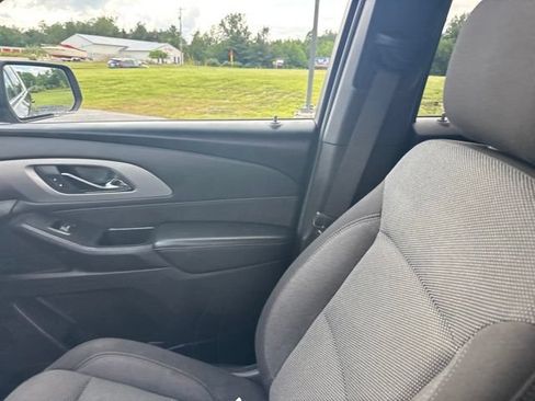 Used 2022 Chevrolet Traverse LT w/ LPO, Floor Liner Package AWD/4WD image 26