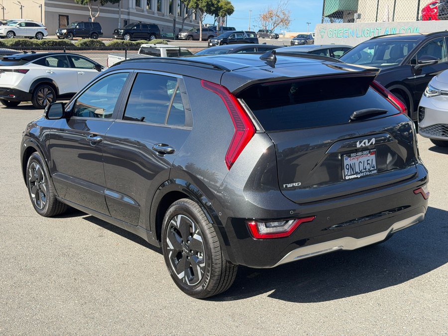 Used 2024 Kia Niro Wave FWD image 7