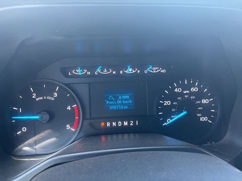 Used 2017 Ford F550 2WD Regular Cab Super Duty image 9