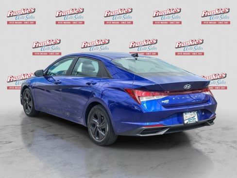 Used 2022 Hyundai Elantra SEL FWD image 3