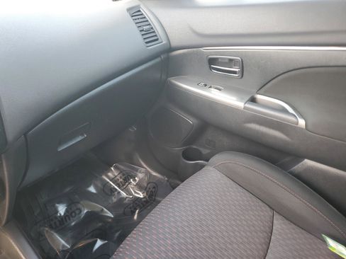 Used 2019 Mitsubishi Outlander Sport SE image 25