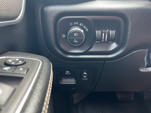 Used 2022 RAM 1500 Laramie image 21