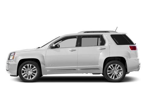 Used 2017 GMC Terrain Denali w/ Cargo Package FWD image 3
