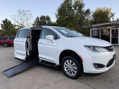 Used 2017 Chrysler Pacifica Touring-L