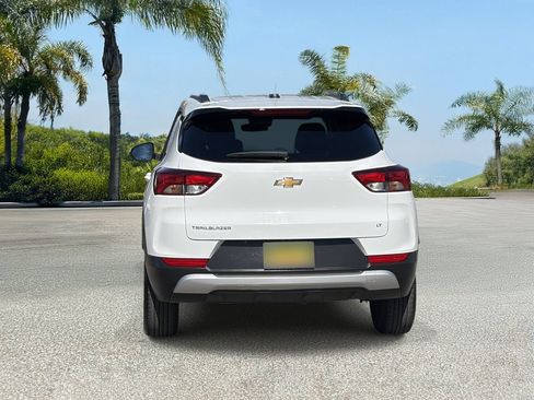 Used 2025 Chevrolet TrailBlazer LT FWD image 4