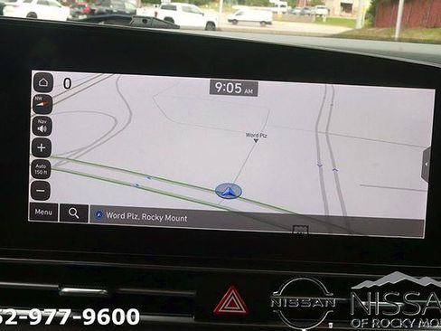 Used 2024 Hyundai Elantra SEL FWD image 24