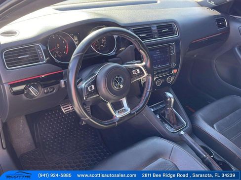 Used 2018 Volkswagen Jetta GLI image 18