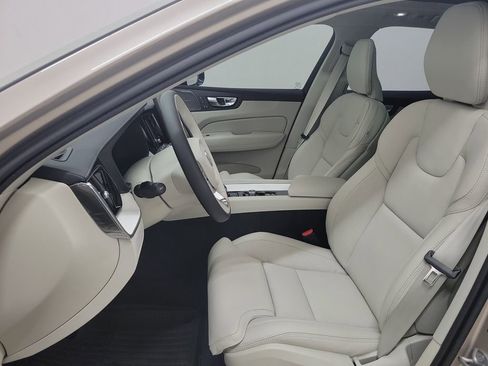 New 2026 Volvo XC60 B5 Ultra w/ Protection Package Premier AWD/4WD image 18