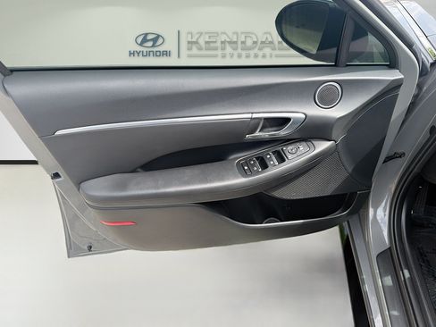 Used 2023 Hyundai Sonata SEL w/ Convenience Package FWD image 18
