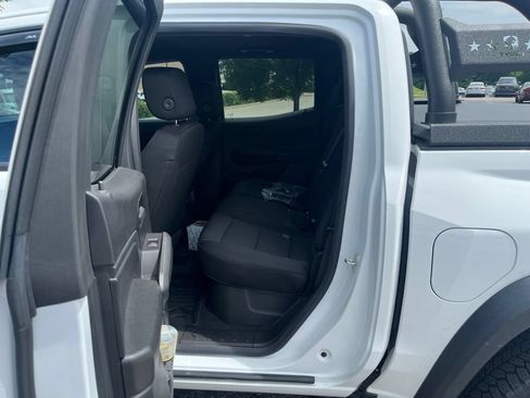 Used 2023 Chevrolet Colorado Trail Boss w/ LPO, Dark Essentials Package AWD/4WD image 10