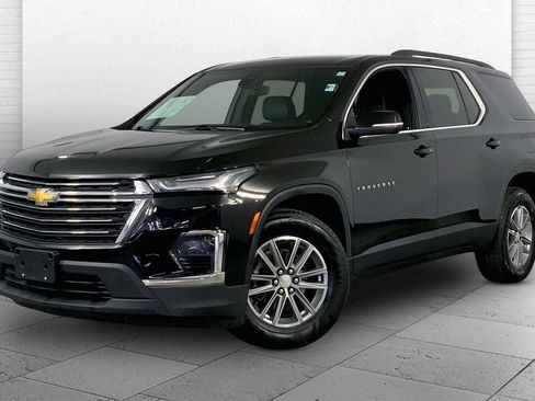 Used 2023 Chevrolet Traverse LT image 12