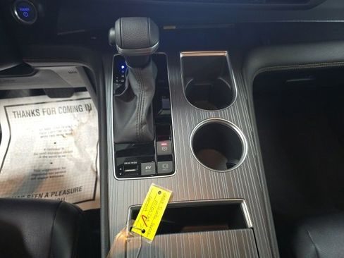 Certified 2023 Toyota Sienna XLE Woodland Edition image 18