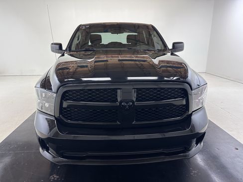 Used 2017 RAM 1500 Express w/ Black Ram 1500 Express Group image 4