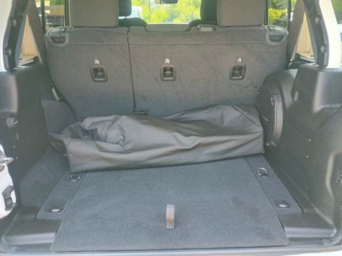 Used 2022 Jeep Wrangler Unlimited Sport AWD/4WD image 19
