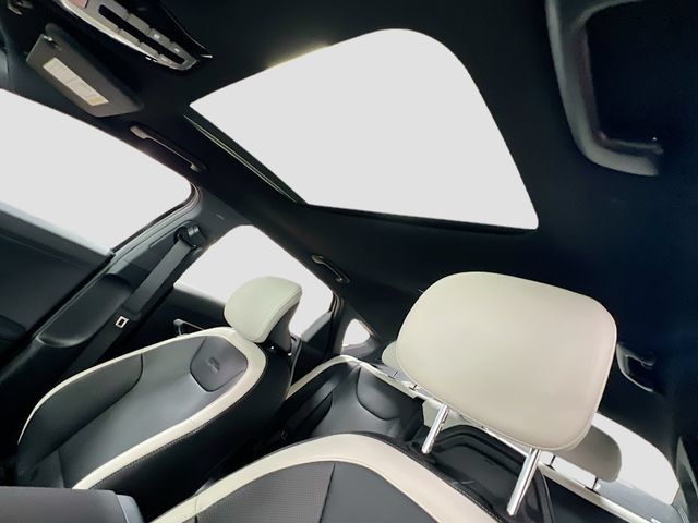 New 2025 Kia K4 GT-Line w/ GT-Line Premium Package FWD image 23