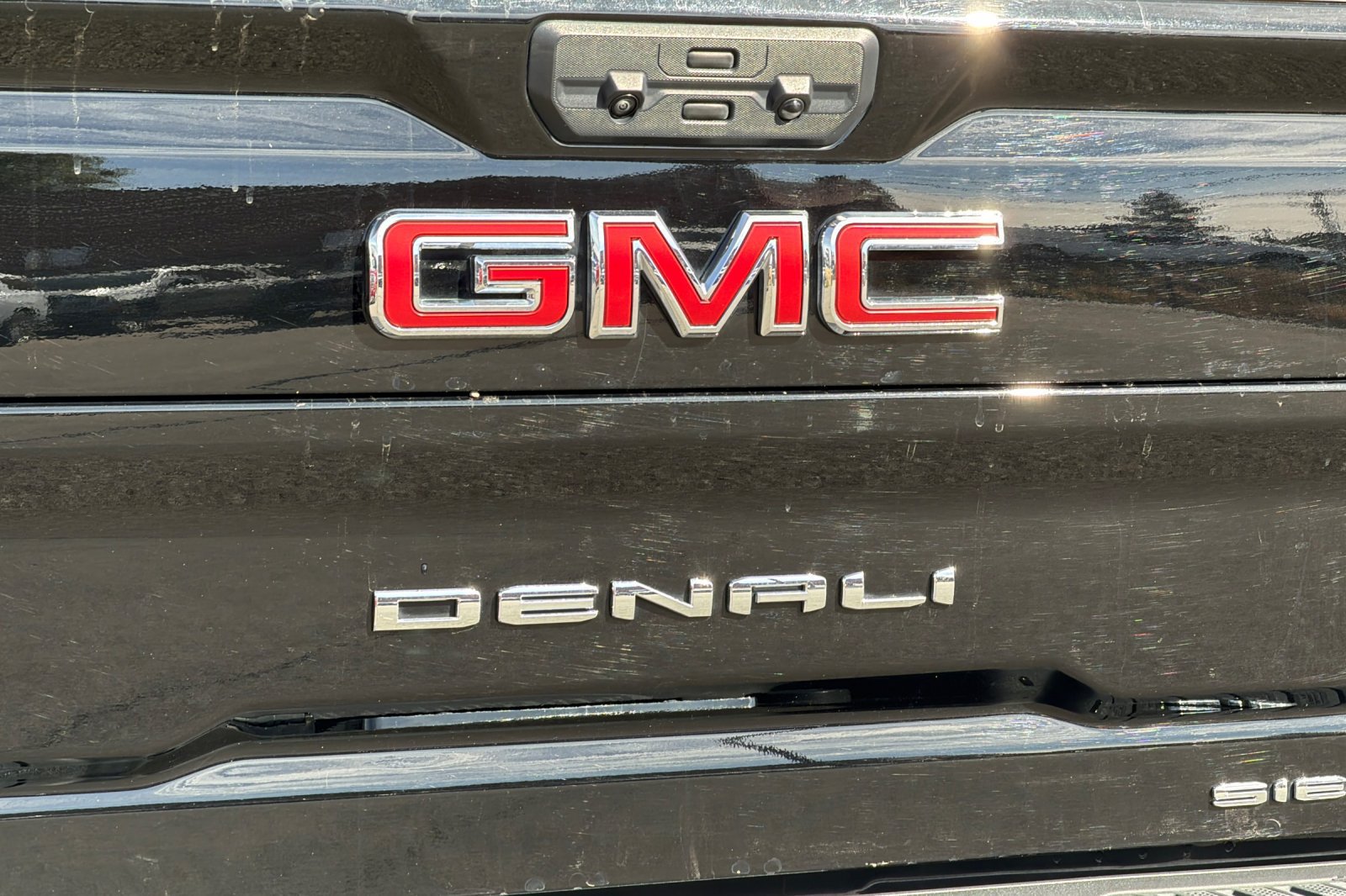 Used 2025 GMC Sierra 3500 Denali w/ Denali Reserve Package AWD/4WD image 46