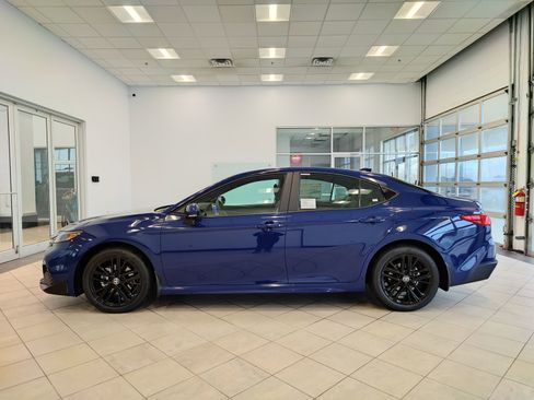 New 2026 Toyota Camry SE w/ Convenience Package image 7