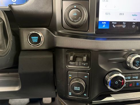 Used 2024 Ford F250 Platinum w/ FX4 Off-Road Package image 25