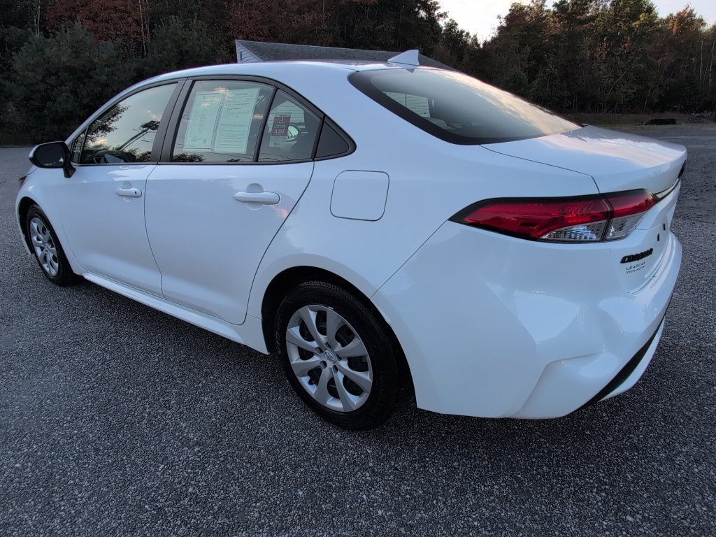 Used 2022 Toyota Corolla LE FWD image 4
