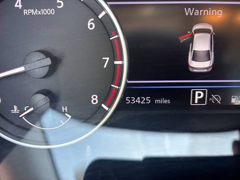 Used 2024 Nissan Sentra SV FWD image 17