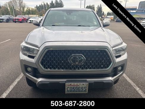 Used 2019 Toyota Tacoma TRD Off-Road image 8