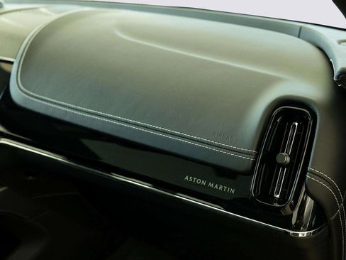 New 2026 Aston Martin DBX 707 image 35