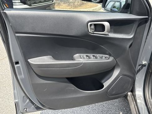 New 2026 Hyundai Venue SEL FWD image 10