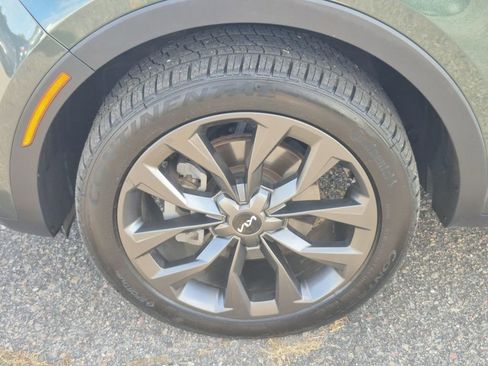 Certified 2022 Kia Sorento SX Prestige w/ Rust Color Package image 19