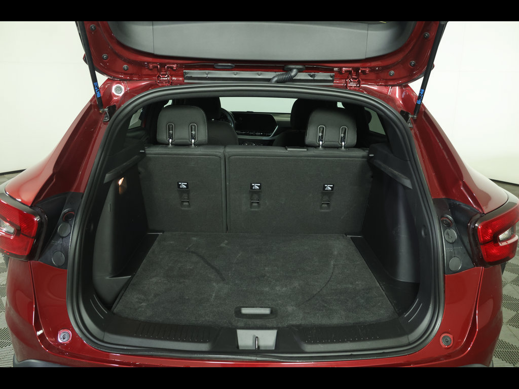 Used 2024 Chevrolet Trax RS w/ Driver Confidence Package FWD image 12