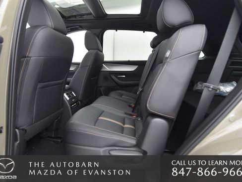 Certified 2025 MAZDA CX-70 Plug-In Hybrid w/ Premium Plus image 23