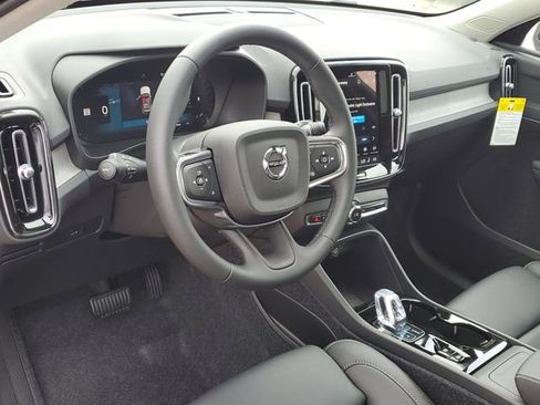 New 2026 Volvo XC40 B5 Plus w/ Protection Package Premier image 7