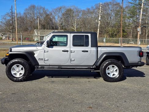 Used 2020 Jeep Gladiator Sport w/ Quick Order Package 24S AWD/4WD image 23
