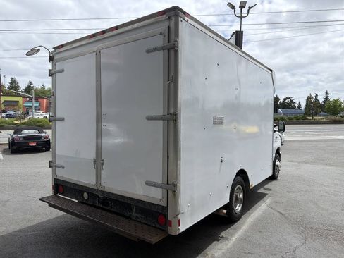 Used 2013 Ford E-350 and Econoline 350 Super Duty RWD image 8