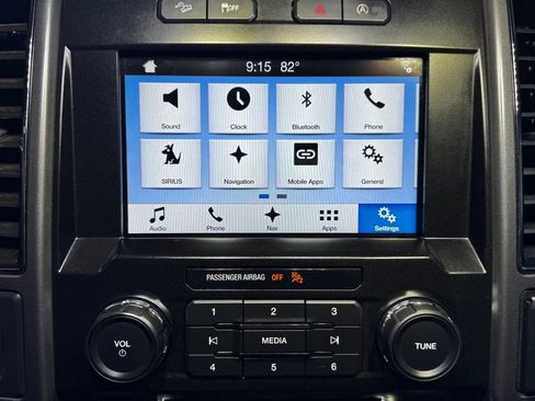 Used 2018 Ford F150 XLT w/ Equipment Group 302A Luxury AWD/4WD image 29
