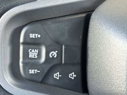 New 2025 Ford Bronco 4-Door image 27