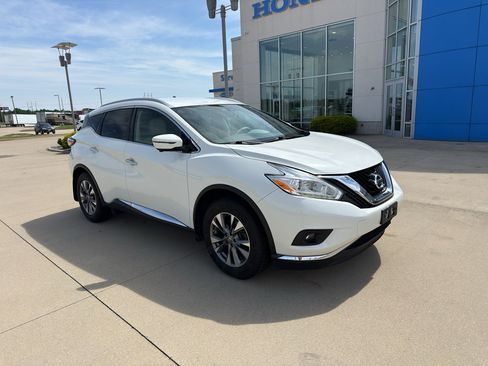 Used 2017 Nissan Murano SL FWD image 3