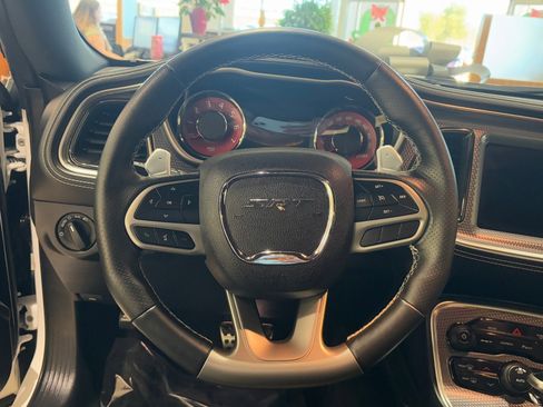 Used 2020 Dodge Challenger SRT Hellcat image 20