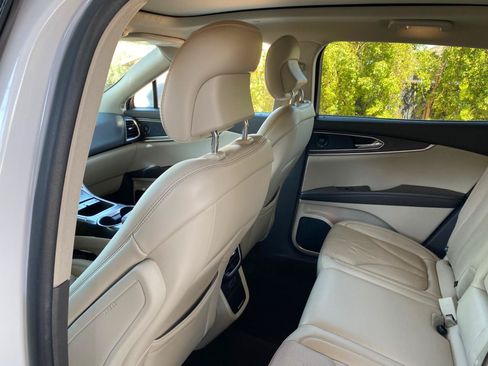 Used 2019 Lincoln Nautilus Reserve FWD image 29