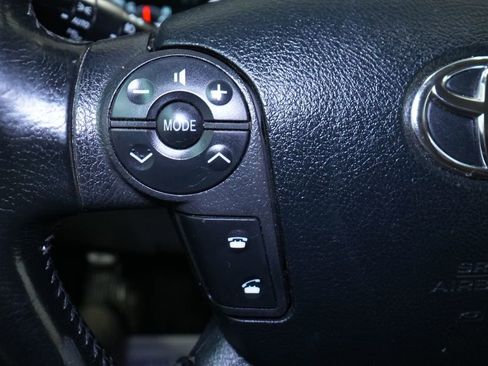 Used 2013 Toyota Sequoia Platinum image 45