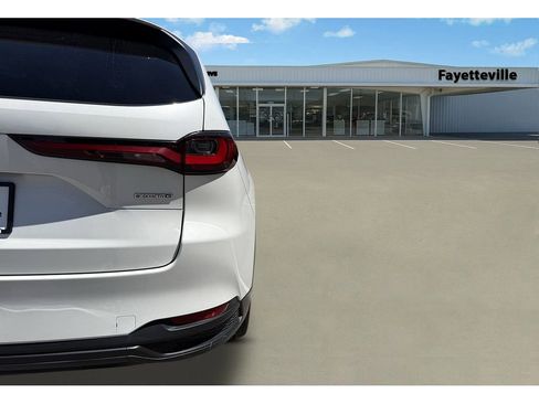 Used 2024 MAZDA CX-90 3.3 Turbo w/ Select Package image 10