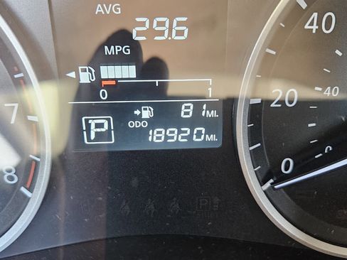 Used 2024 Nissan Kicks S image 15