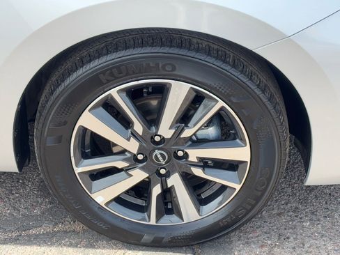 Certified 2025 Nissan Versa SV image 8