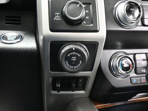 Used 2019 Ford F150 Lariat w/ Equipment Group 502A Luxury image 50