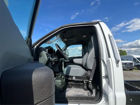 New 2027 Ford F650 2WD Regular Cab Super Duty image 4